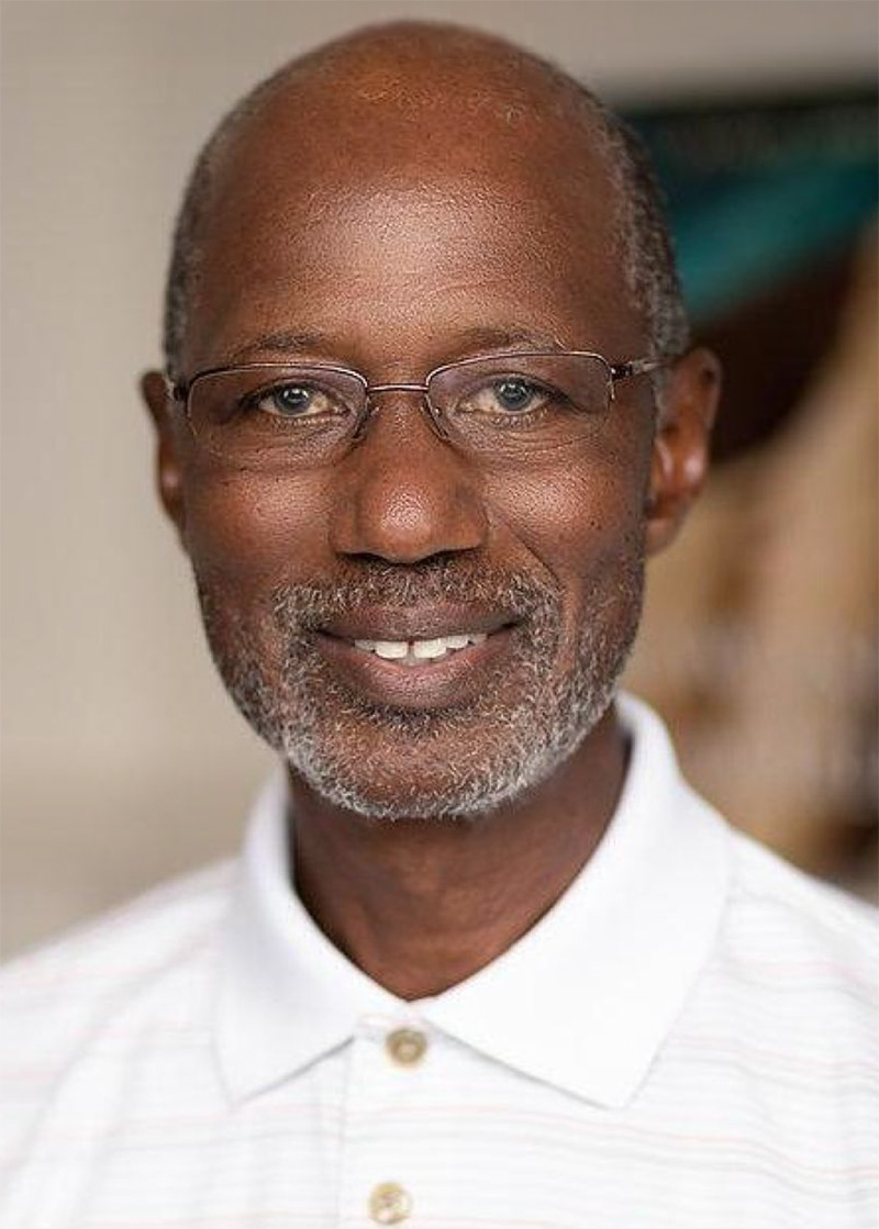 Dennis Chestnut headshot