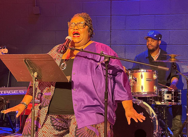 Elise Nicole and Soul Sessions