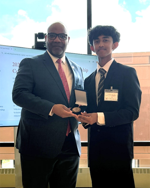 President Edington and the fourth-place team