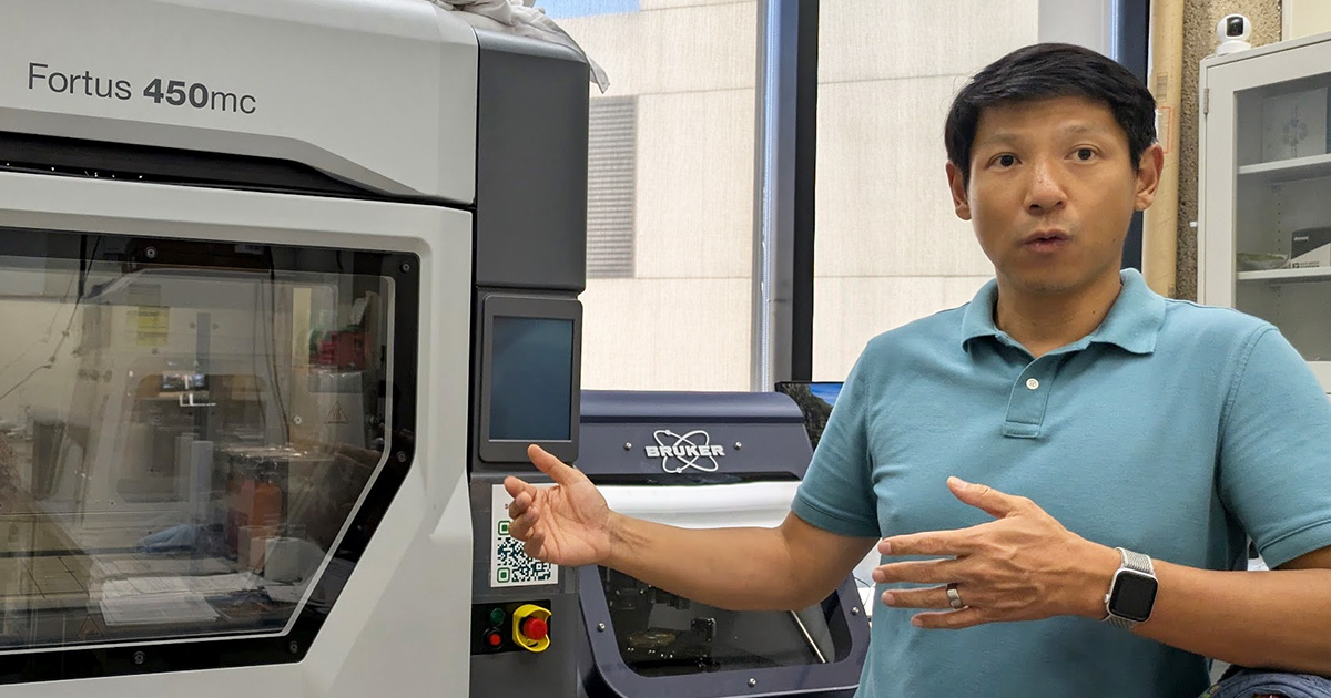 JiaJun Xu in his CAM-STAR lab.