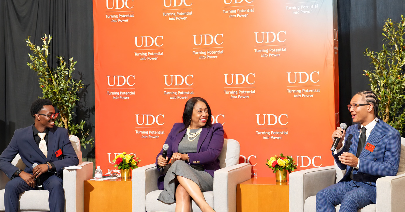 "Ask Questions. Be Visible. Adapt to Change": Amber Perry Inspires Students 